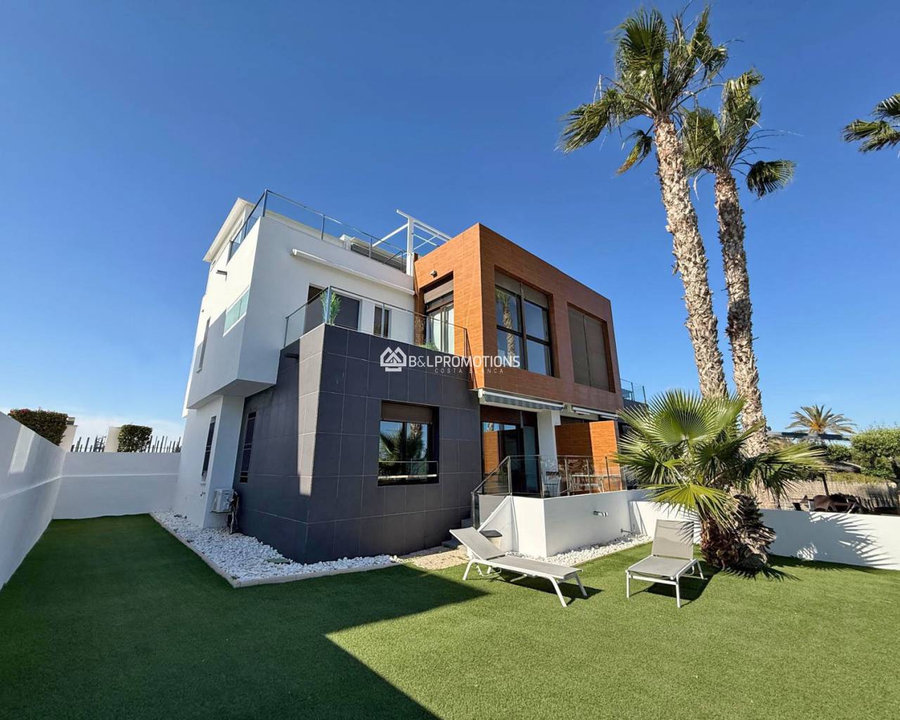 Alquiler a largo plazo - Apartamento -
Alicante - La Finca Golf