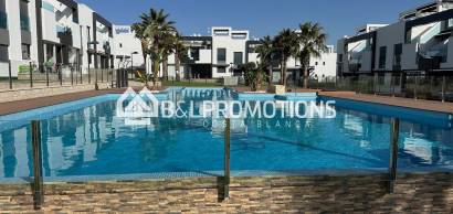 Bungalow - Resale -
            Torrevieja - R555