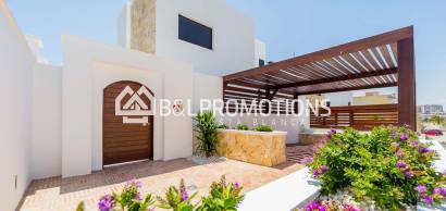 Chalet independiente - Nueva construcción -
            Torrevieja - V482