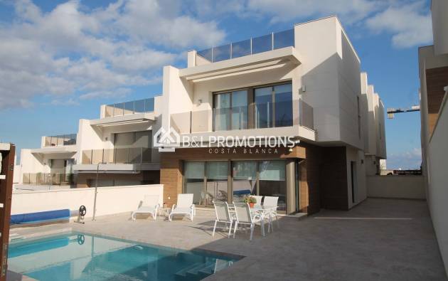 Chalet independiente - Reventa - Orihuela Costa -
                Villamartin