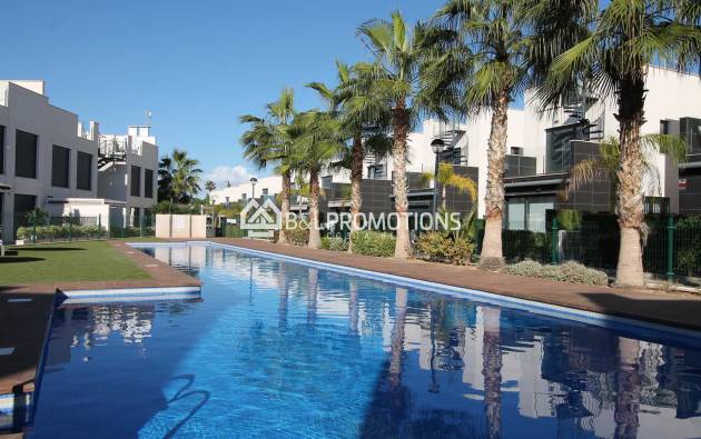 Chalet independiente - Reventa - Torrevieja -
                Punta Prima