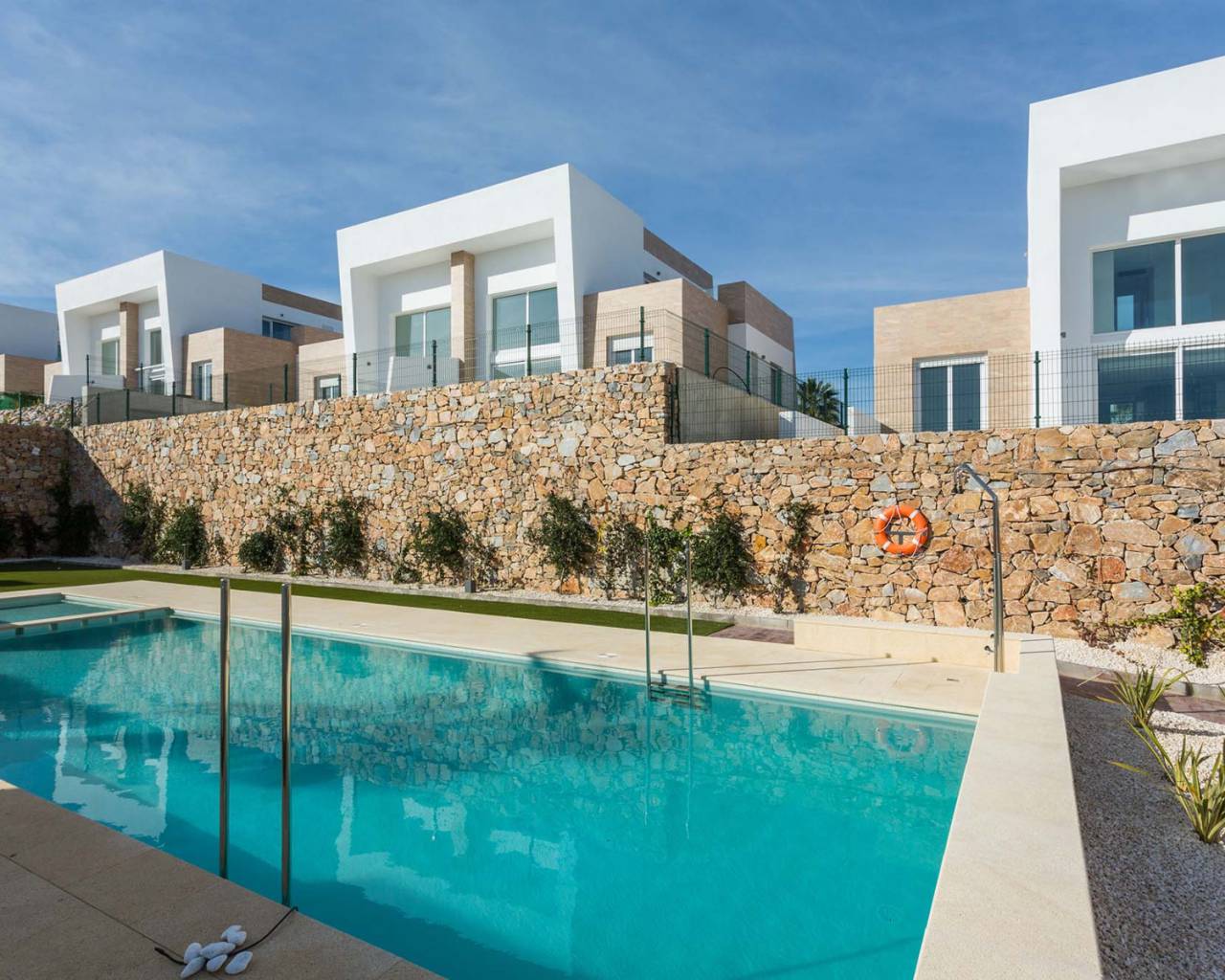 Doppelhaushälfte mit Pool zum Verkauf in Algorfa, Costa Blanca 