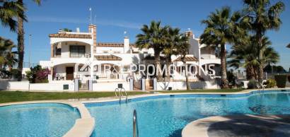 Geschakelde woning / duplex - Vakantieverhuur -
            Orihuela Costa - AL103