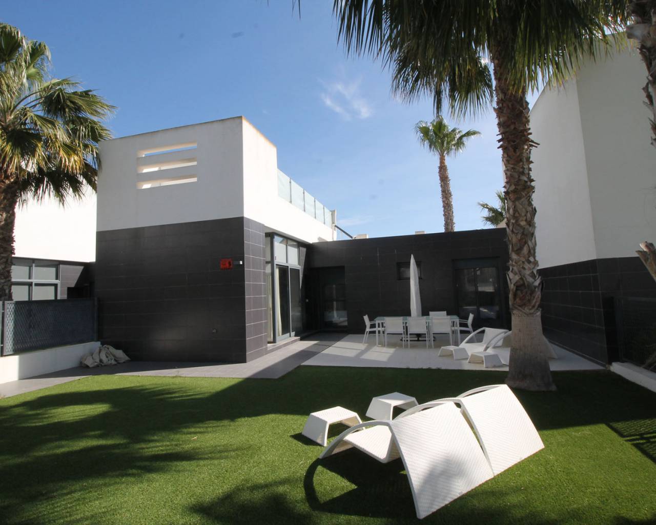 Herverkoop - Geschakelde woning / duplex - Alicante - La Finca Golf