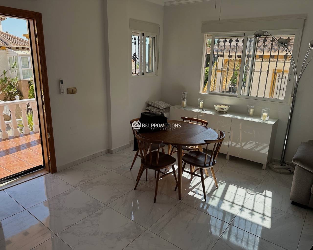 Hosszú távú kiadás - Sorház / Duplex -
Orihuela Costa - Villamartin