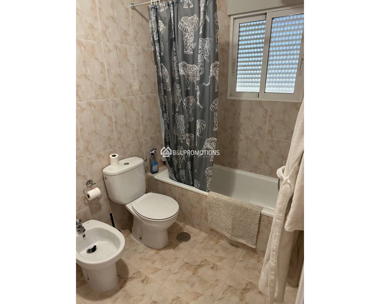 Lange termijn verhuur - Geschakelde woning / duplex -
Orihuela Costa - Villamartin