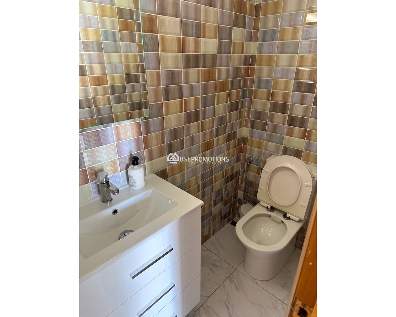 Location long terme - Maison jumeleé / Duplex -
Orihuela Costa - Villamartin