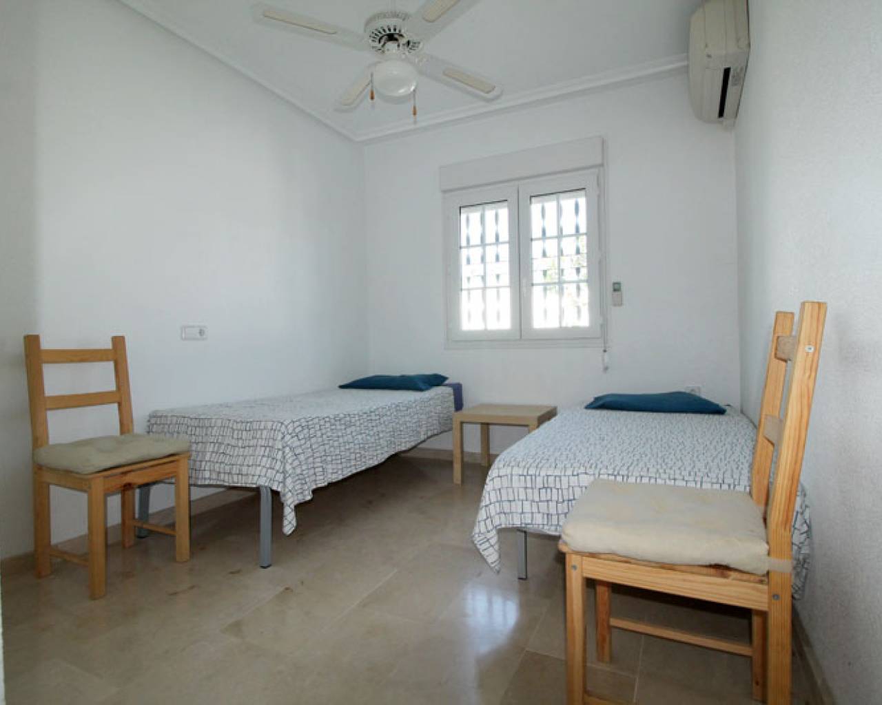 Location vacances - Maison jumeleé / Duplex -
Orihuela Costa - Villamartin Golf