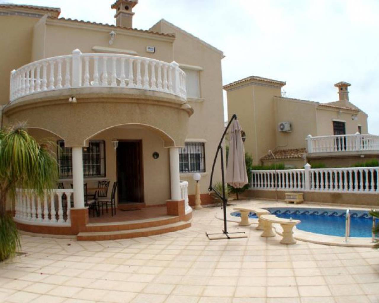 Long term rental - Villa - Orihuela Costa - El Galán