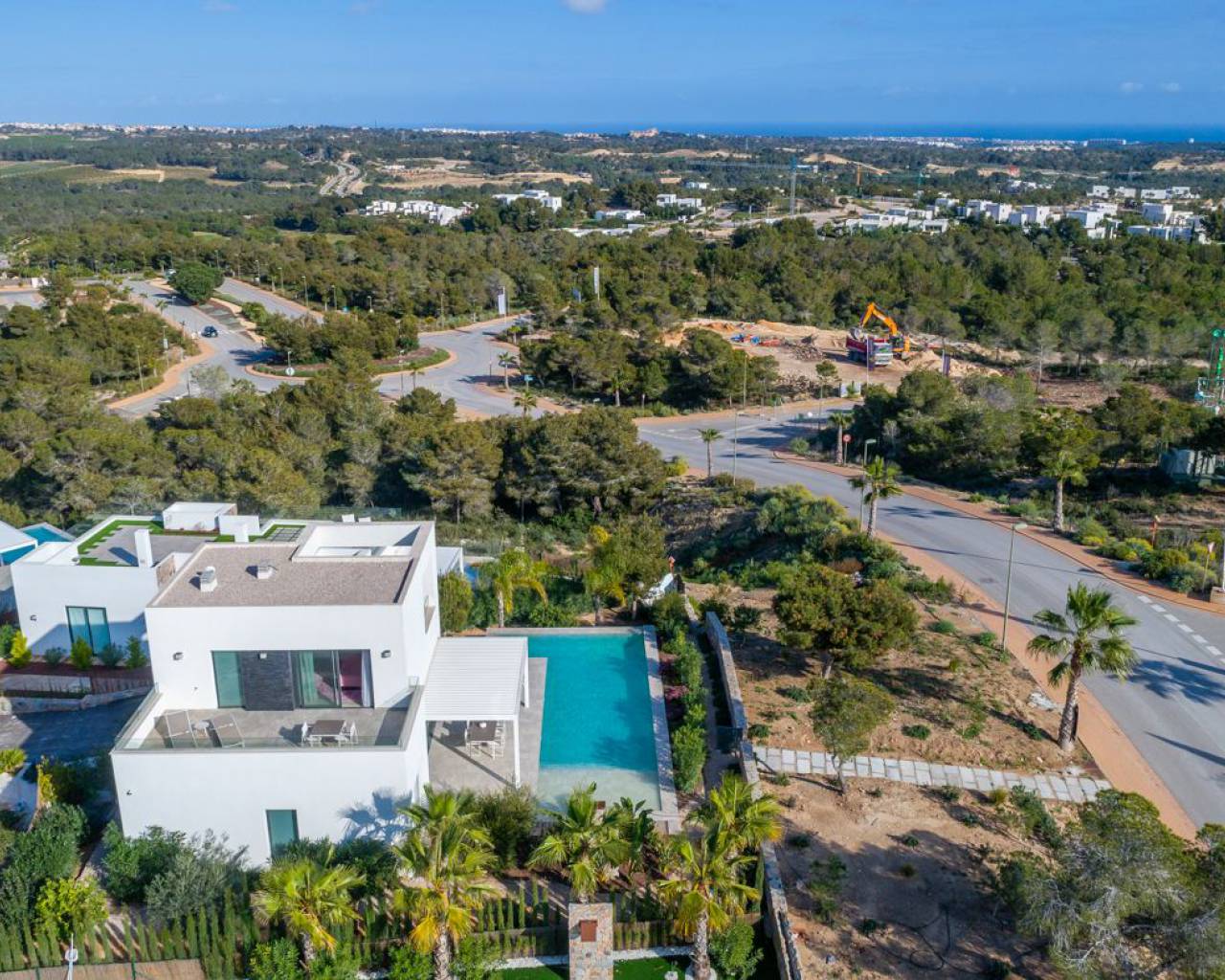 Luxe villa te koop in Las Colinas Golf 