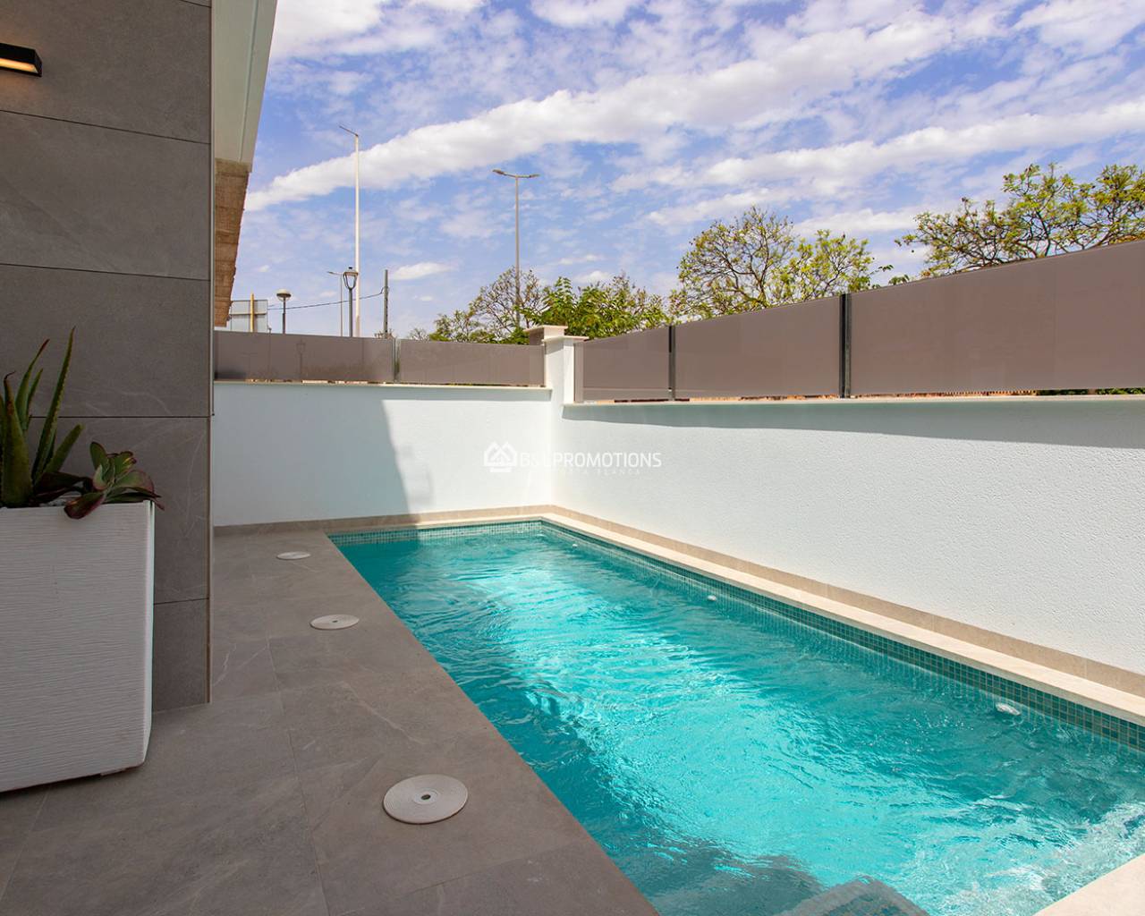 Neubauimmobilien - Quattrohaus -
Sucina - Centro