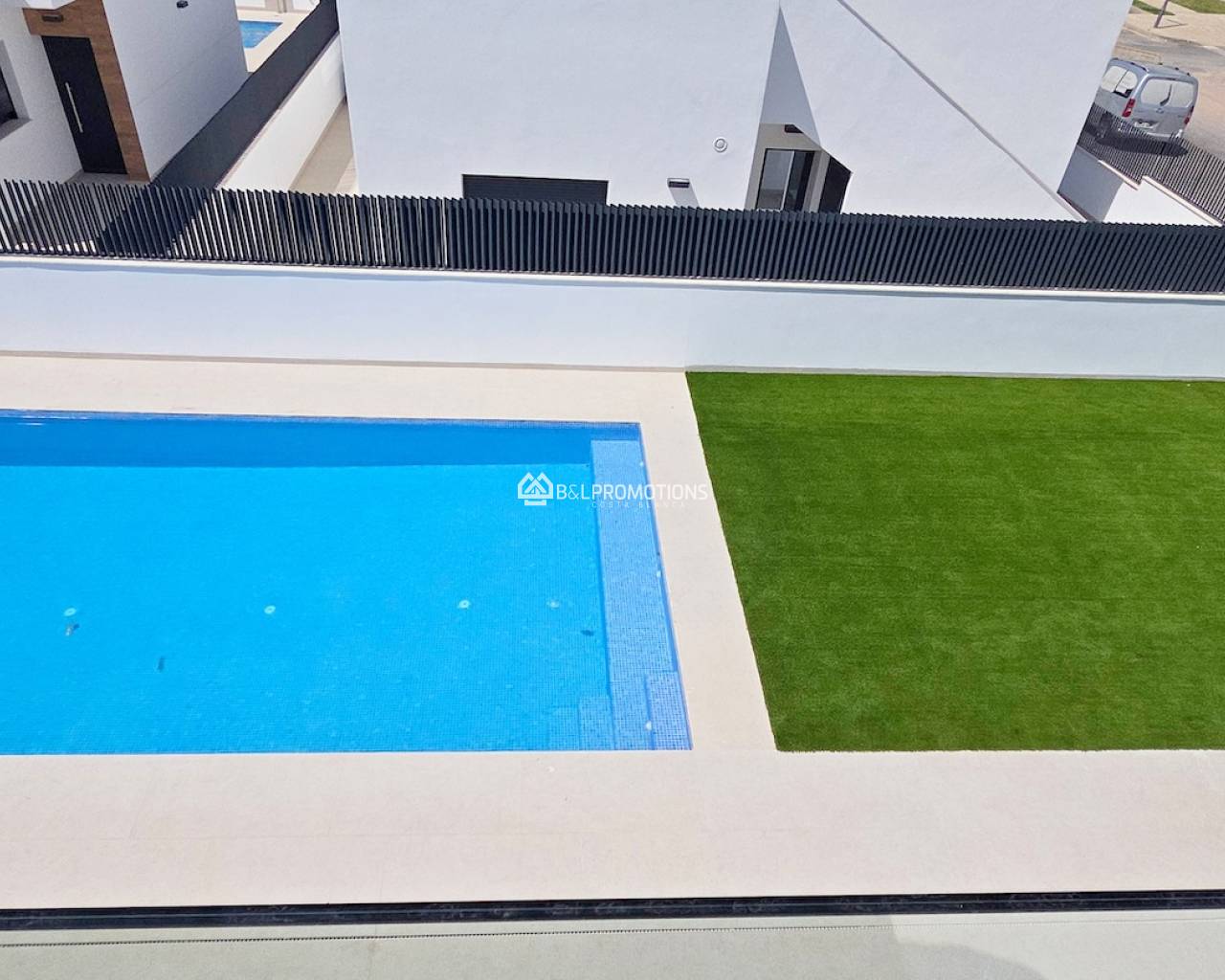 Neubauimmobilien - Villa -
Alhama - Golf