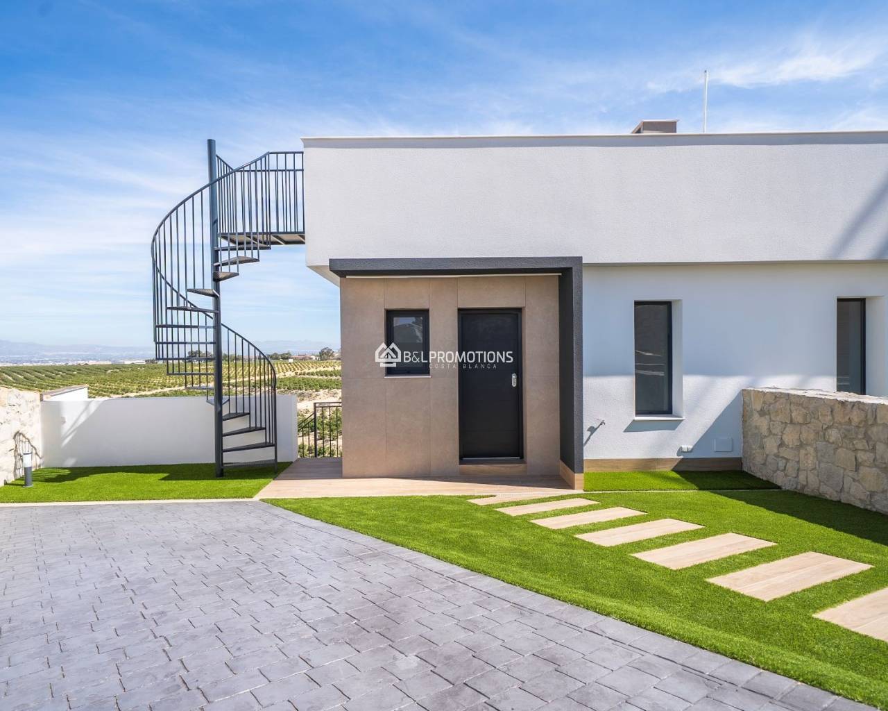 New build - Semi detached villa -
Alicante - La Finca Golf