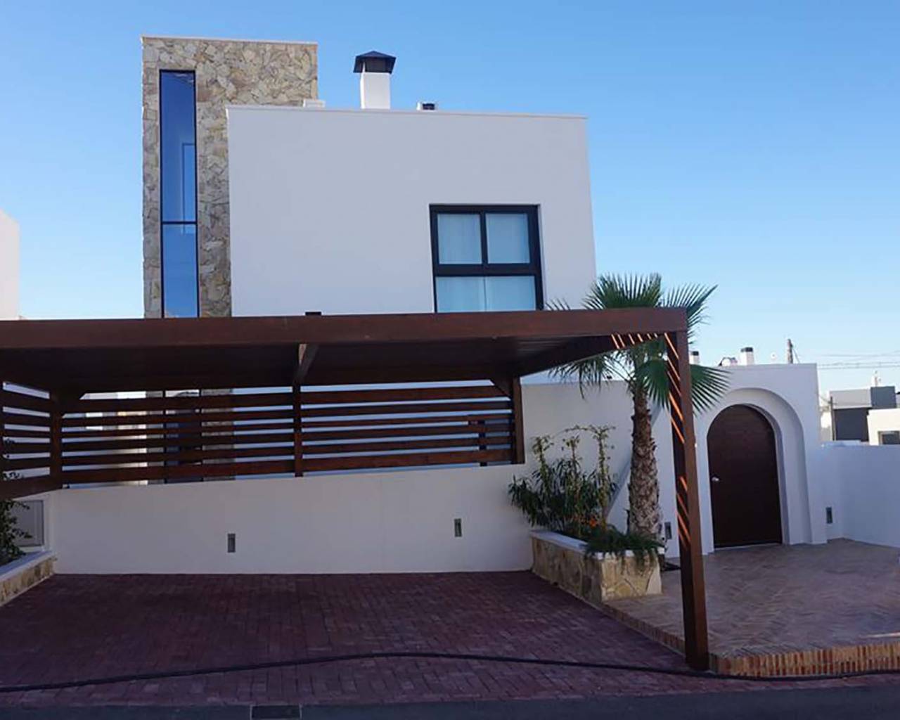 New build villa with pool for sale in Spain 
