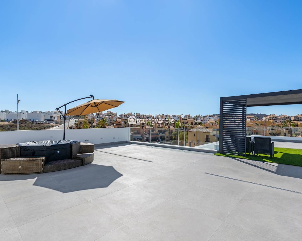 Nueva construcción - Chalet independiente -
Alicante - La Finca Golf