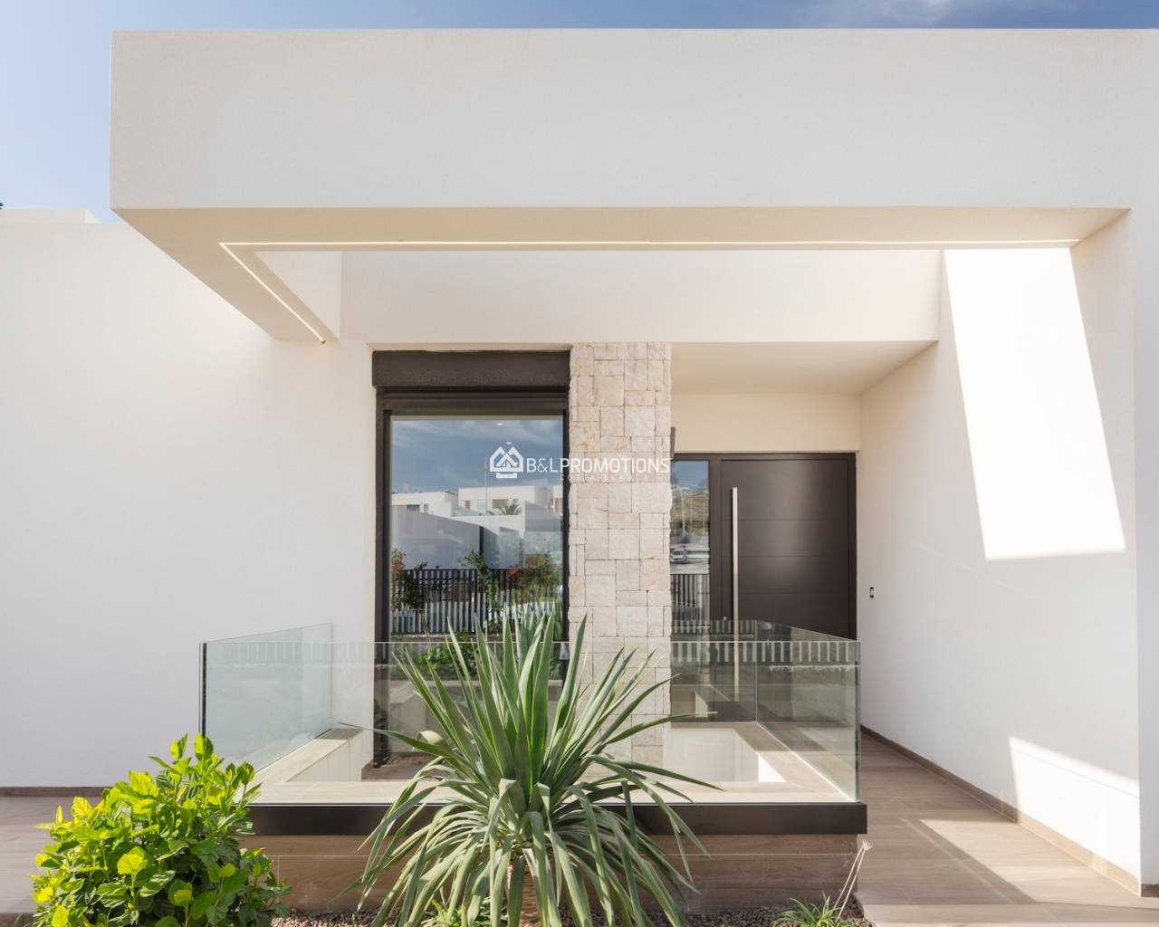 Nueva construcción - Chalet independiente -
Alicante - La Finca Golf