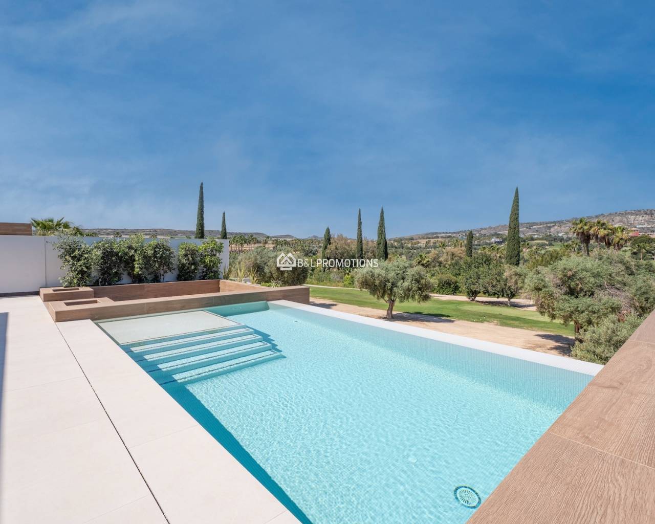 Nueva construcción - Chalet independiente -
Alicante - La Finca Golf