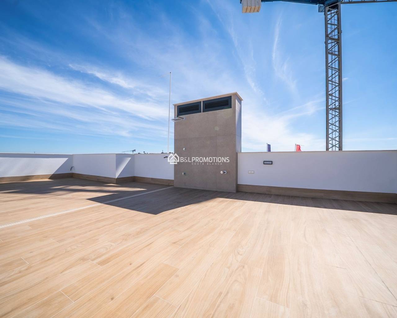 Nueva construcción - Chalet pareado -
Alicante - La Finca Golf