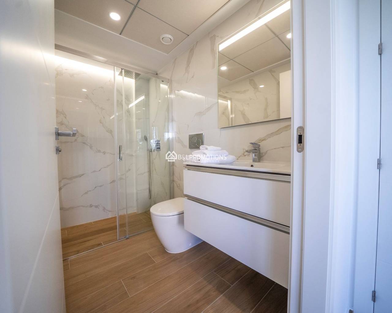 Nueva construcción - Chalet pareado -
Alicante - La Finca Golf