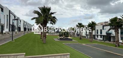 Penthouse - Herverkoop -
            Torrevieja - R551