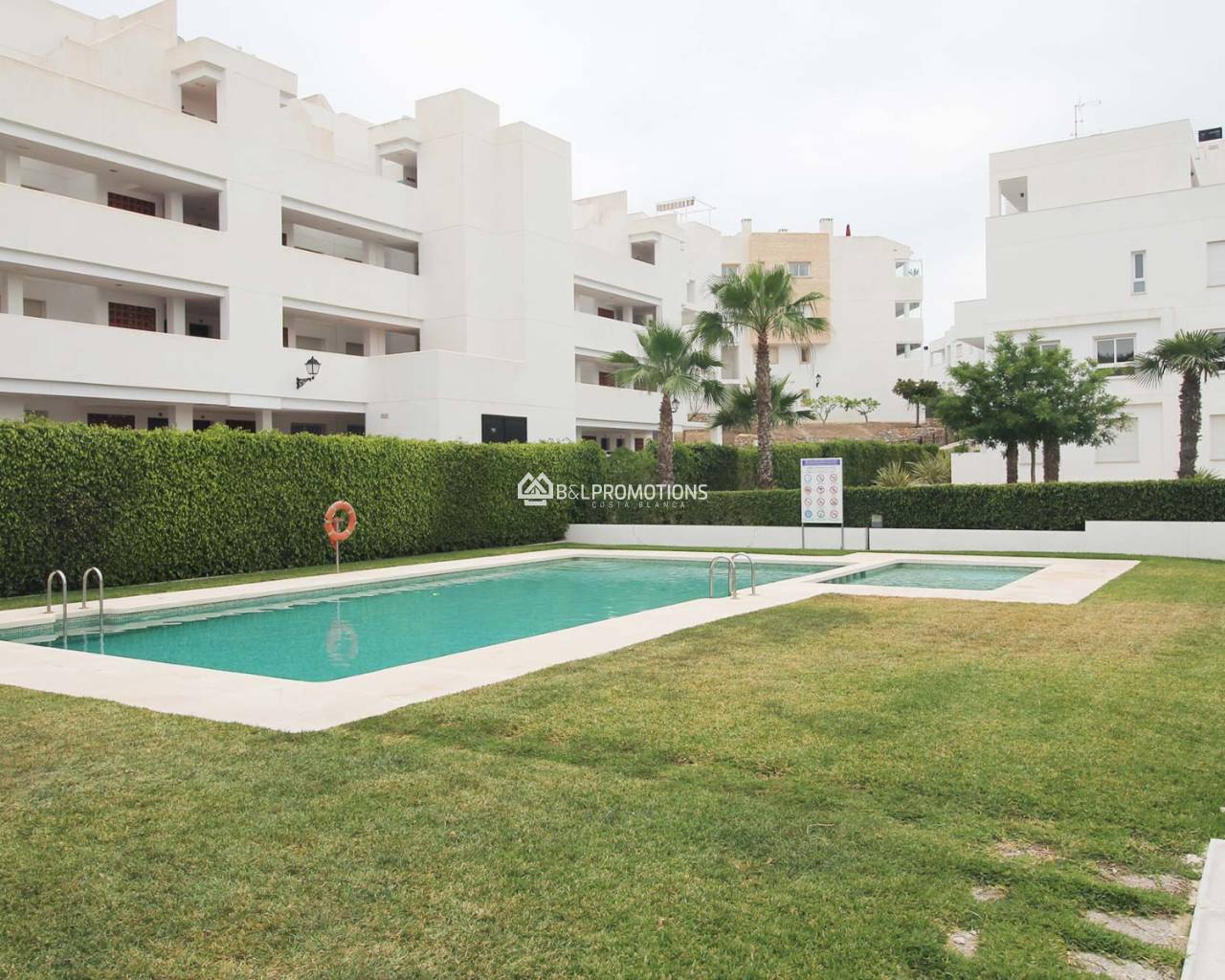 Resale - Apartment -
Orihuela Costa - Villamartin