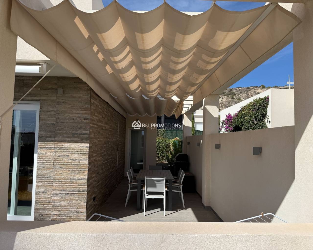 Resale - Villa -
Alicante - La Finca Golf