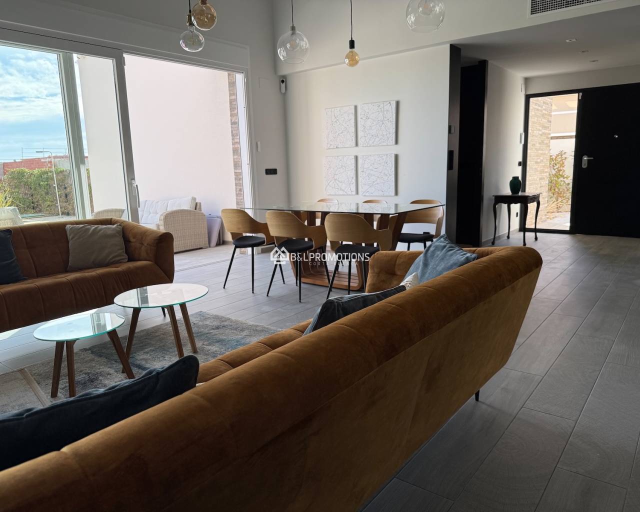 Resale - Villa -
Alicante - La Finca Golf