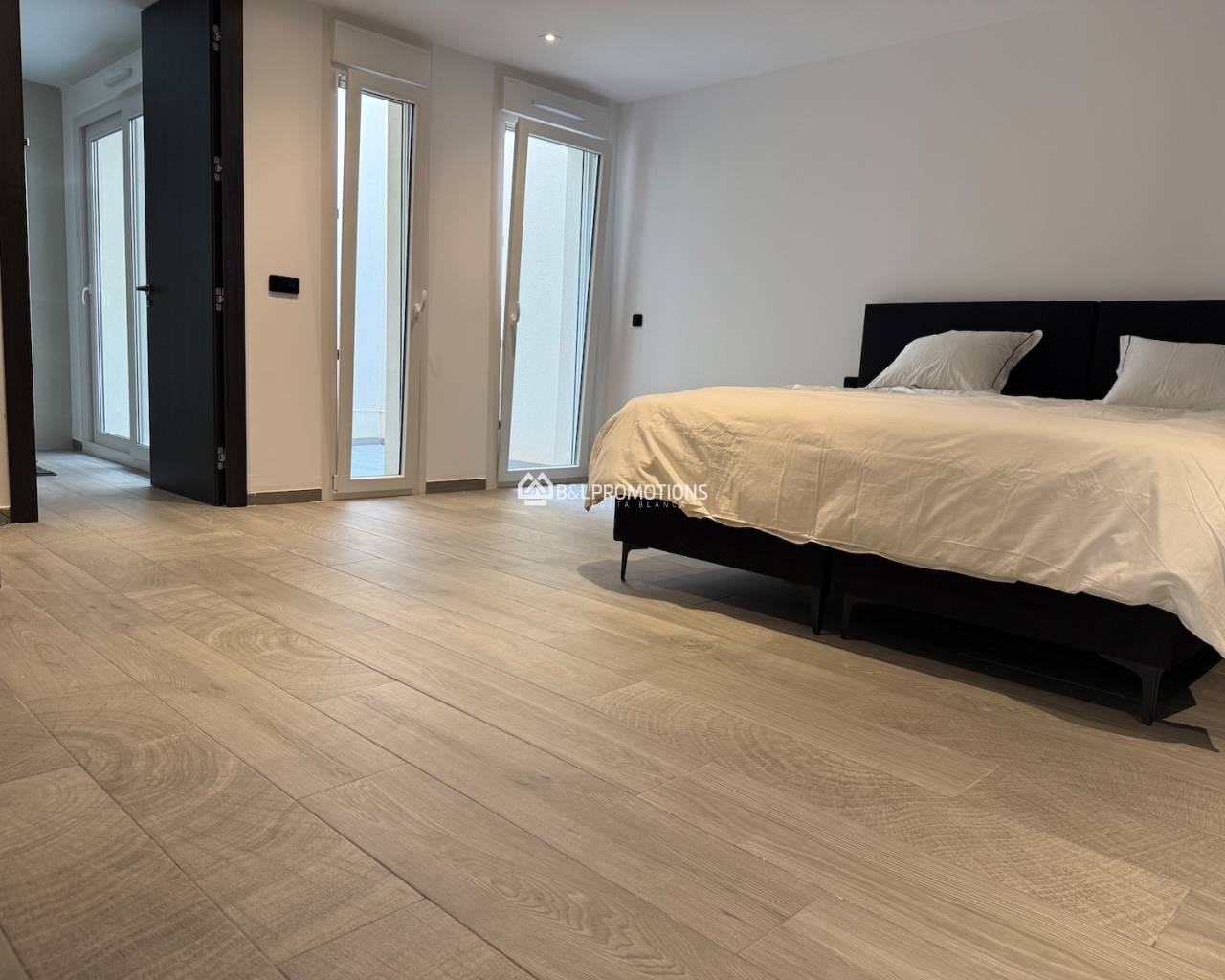 Resale - Villa -
Alicante - La Finca Golf