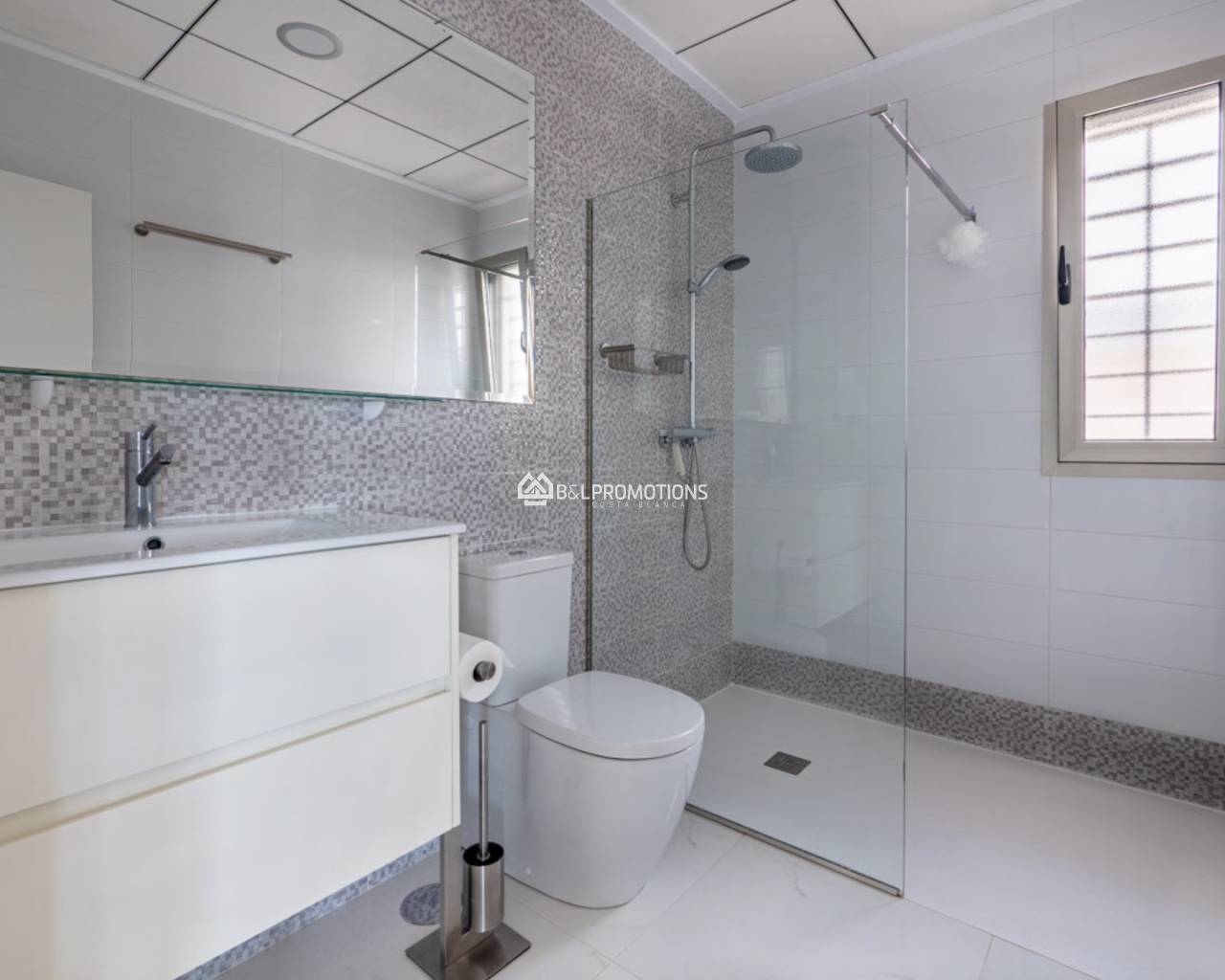 Resale - Villa -
Orihuela Costa - Villamartin