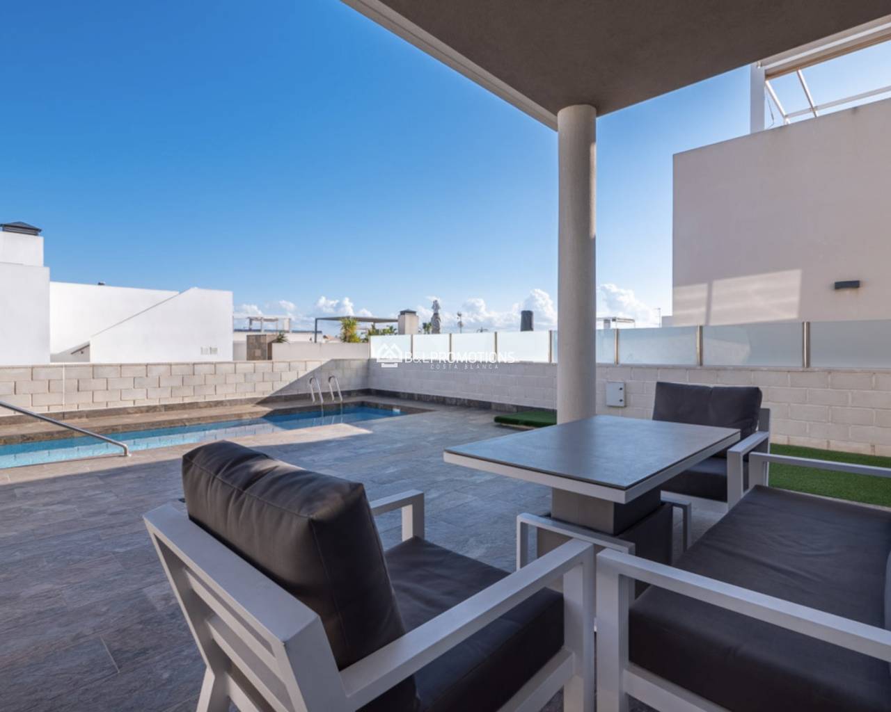 Reventa - Chalet independiente -
Orihuela Costa - Villamartin