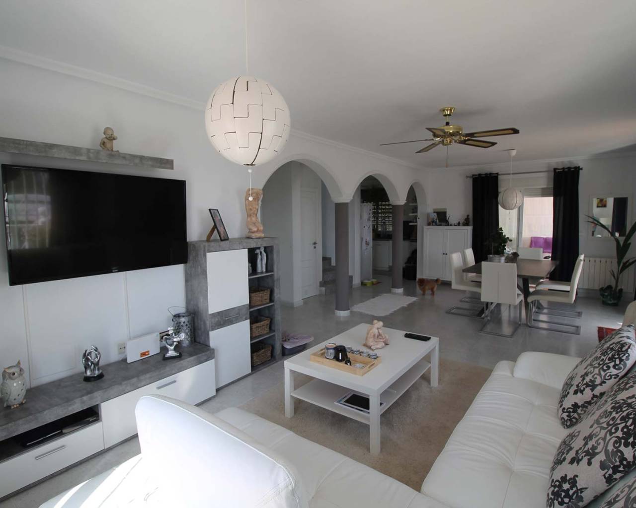 Reventa - Chalet independiente -
San Miguel de Salinas