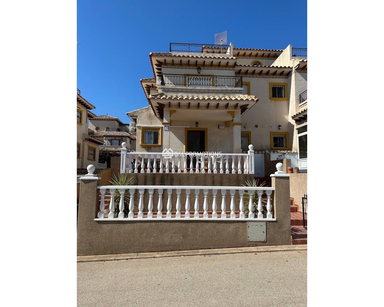 Sarokház kiadó hosszú távra Orihuela Costán, Alicante, Spanyolország