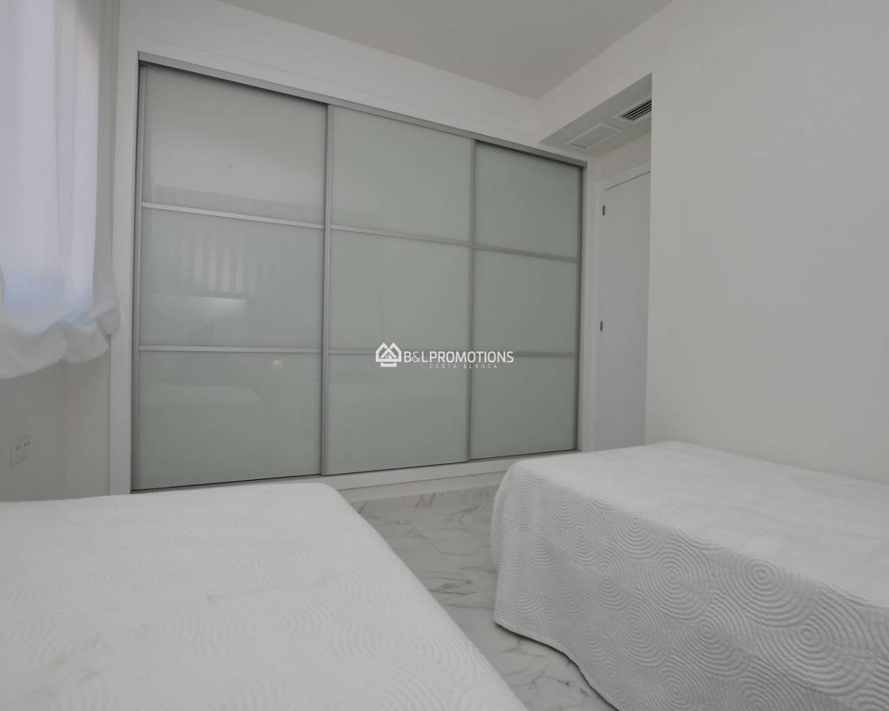 Új építésű ingatlan - Bungaló -
San Miguel de Salinas