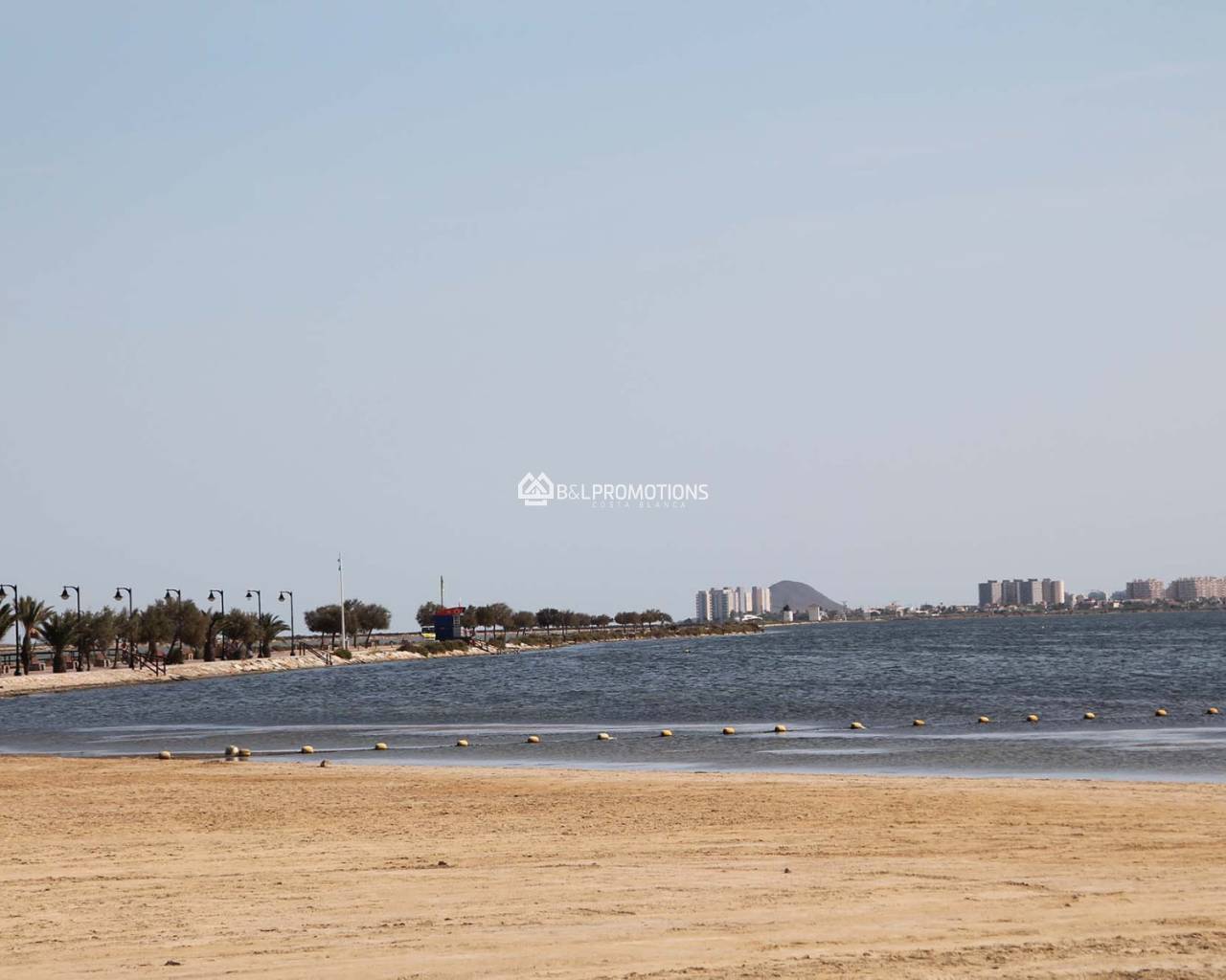 Új építésű ingatlan - Sarokház -
San Pedro del Pinatar