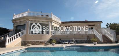 Villa - Gebrauchtimmobilien -
            Catral - R519