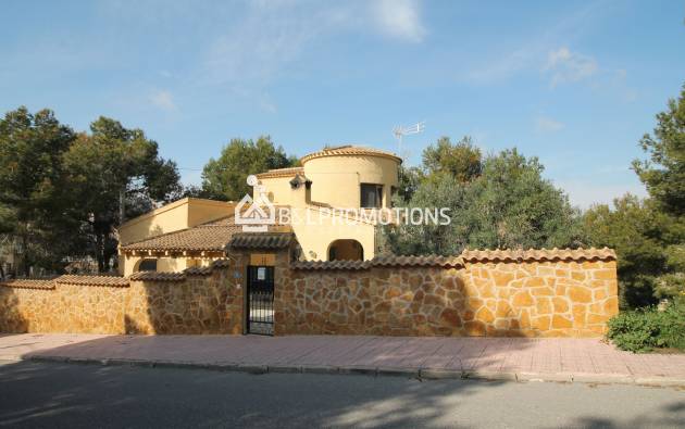 Villa - Gebrauchtimmobilien - Orihuela Costa -
                Villamartin