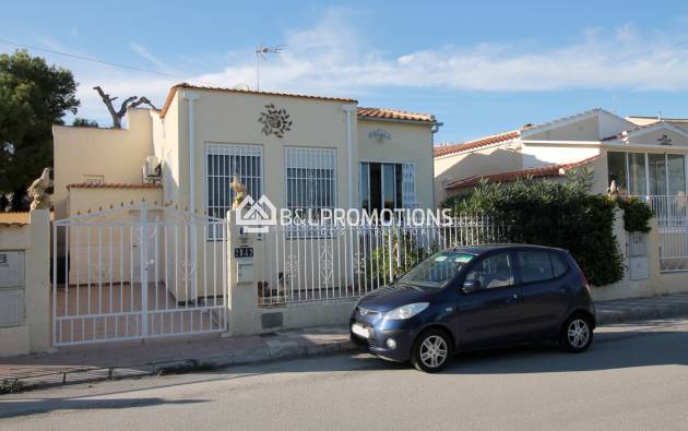 Vrijstaande villa - Herverkoop - San Fulgencio -
                La Marina