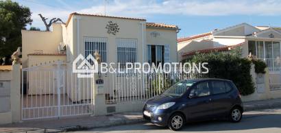 Vrijstaande villa - Herverkoop -
            San Fulgencio - R504