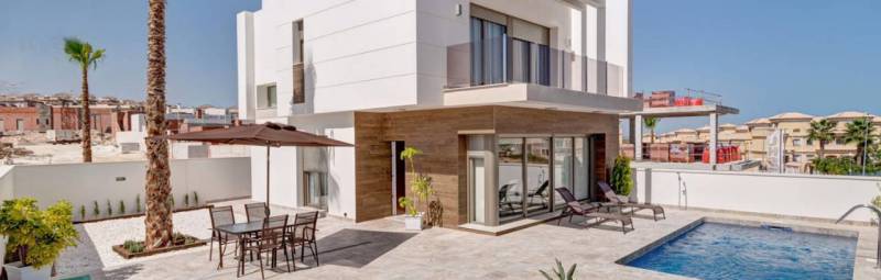 Los mejores chalets en venta en Orihuela Costa para vivir bien