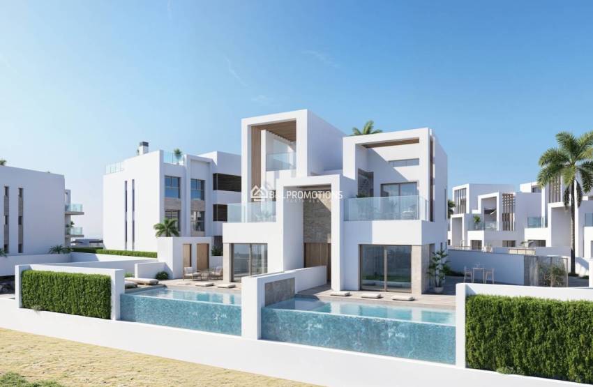 Adosado de obra nueva en venta en Serena Golf