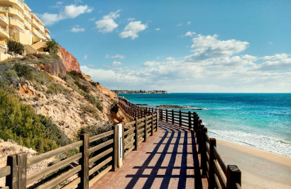 Investing in Orihuela Costa: Blue Flag beaches 2026 and properties near the Mediterranean