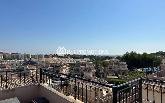 Location long terme - Maison jumeleé / Duplex -
Orihuela Costa - Villamartin