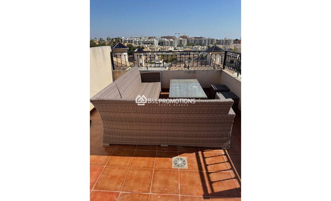 Location long terme - Maison jumeleé / Duplex -
Orihuela Costa - Villamartin