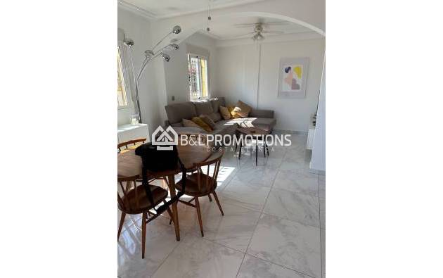 Location long terme - Maison jumeleé / Duplex -
Orihuela Costa - Villamartin