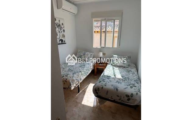 Location long terme - Maison jumeleé / Duplex -
Orihuela Costa - Villamartin