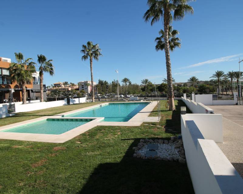 Long term rental - Apartment -
Alicante - La Finca Golf