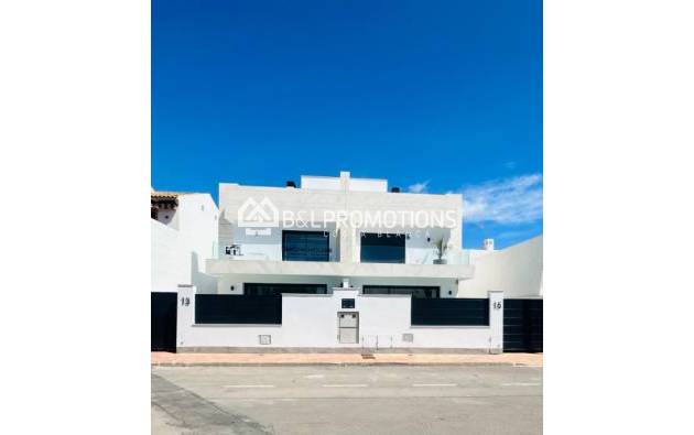 Neubauimmobilien - Quattrohaus -
San Pedro del Pinatar