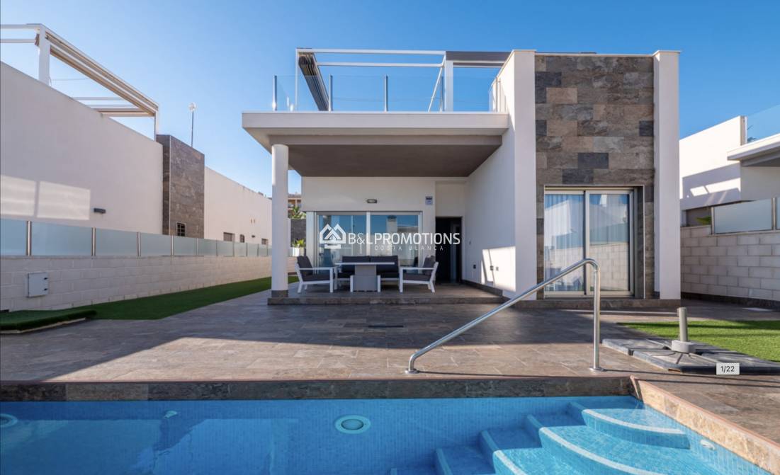 Reventa - Chalet independiente -
Orihuela Costa - Villamartin