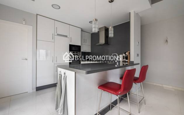 Reventa - Chalet independiente -
Orihuela Costa - Villamartin