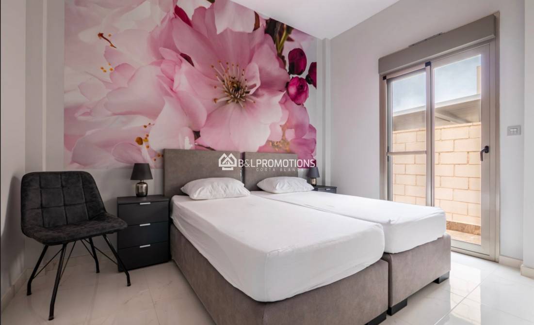 Reventa - Chalet independiente -
Orihuela Costa - Villamartin